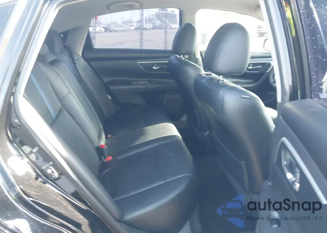 1N4AL3AP5JC221690: 44253726