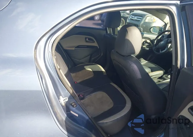 KNADN5A37G6600320: 44253041