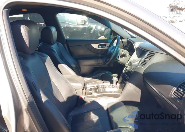 JN8CS1MU9FM380858: 44253083