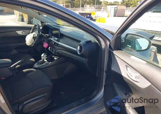 3KPF24AD9RE727929: 44254423