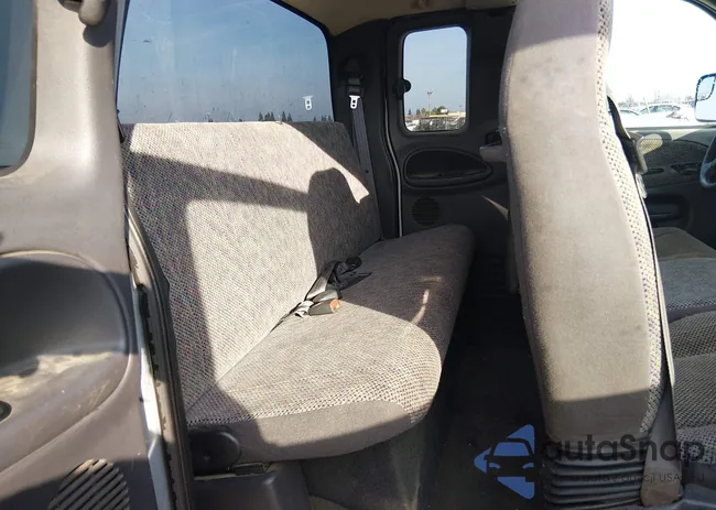 1B7KF2360XJ605756: 44254424