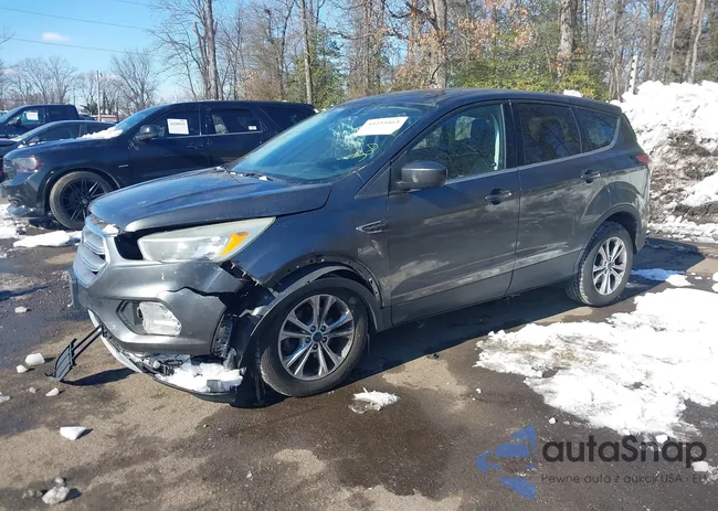 1FMCU0GD2HUD40387: 44254463