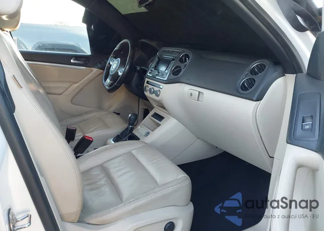 WVGBV3AX9EW011599: 44254505