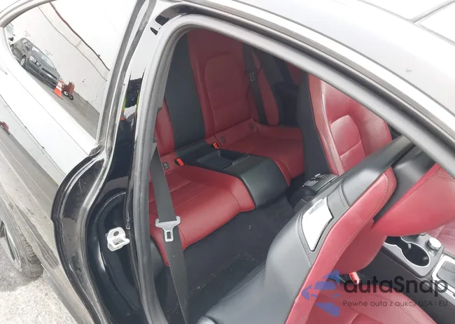 WDDGJ8JBXFG356598: 44254577