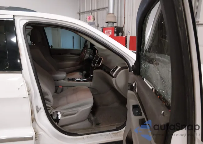 1C4RJEAG2DC588176: 44254734