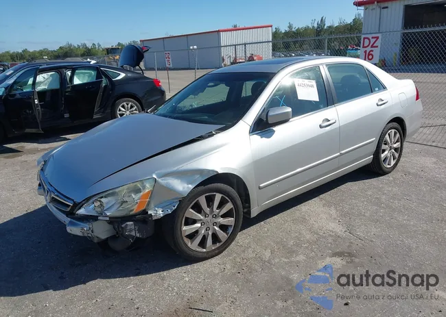 1HGCM66556A032180: 44253948