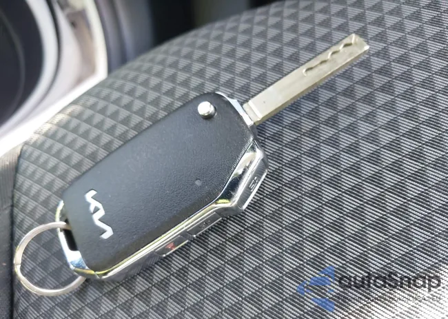 KNDJ23AUXP7864296: 44253968