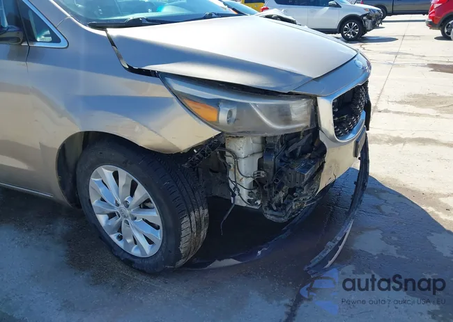 KNDMC5C11F6047070: 44254084