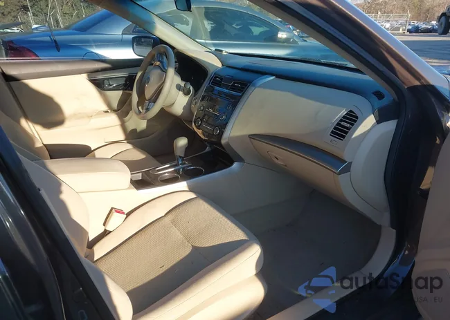 1N4AL3AP6EC105386: 44255301