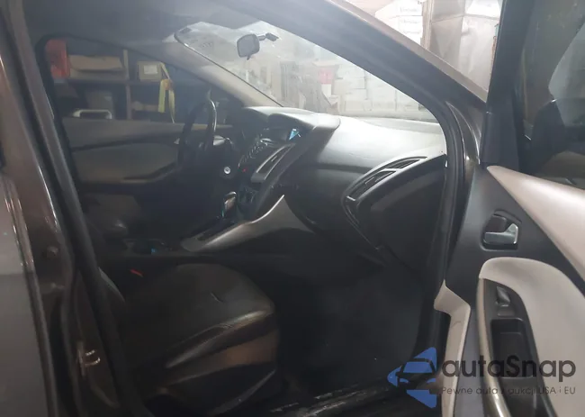 1FADP3F28EL280351: 44255331