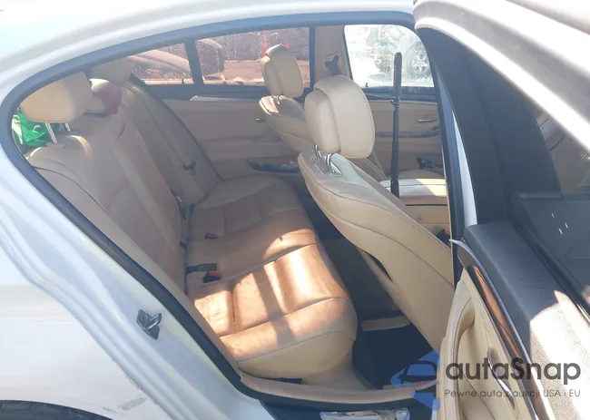 WBAXH5C51DD108263: 44255366