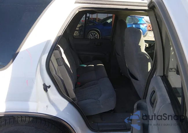 1GNDT13W6X2218142: 44255516