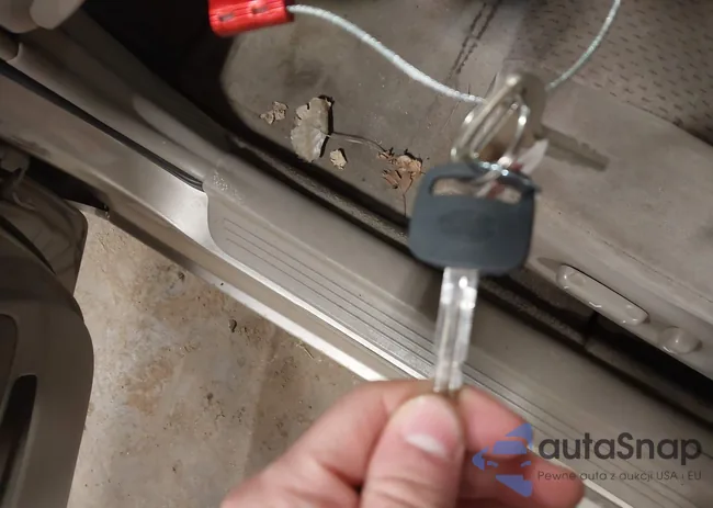 4T1BE32KX4U933909: 44255579