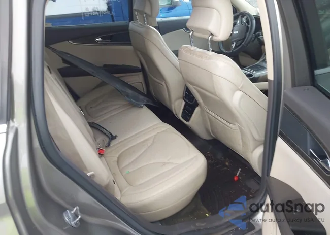 2LMPJ8LR0HBL29456: 44255690