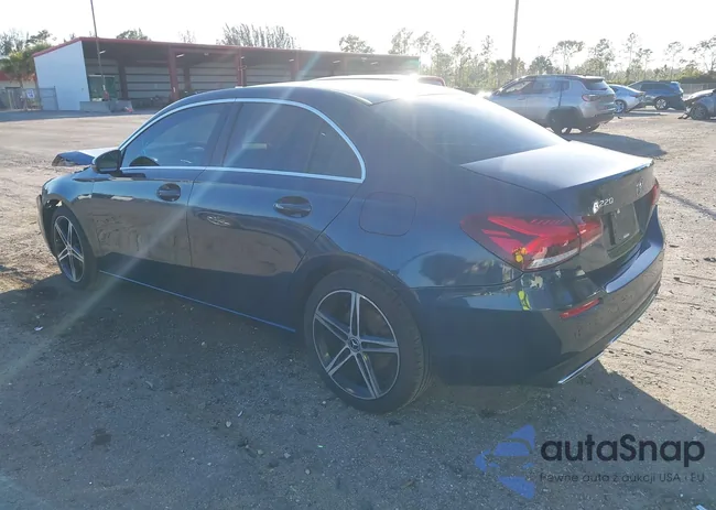 WDD3G4EBXKW017999: 44255729