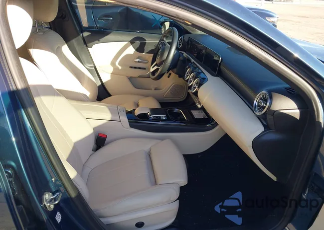 WDD3G4EBXKW017999: 44255729