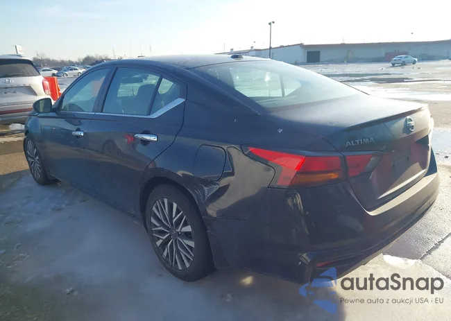 1N4BL4DV3RN416305: 44255802