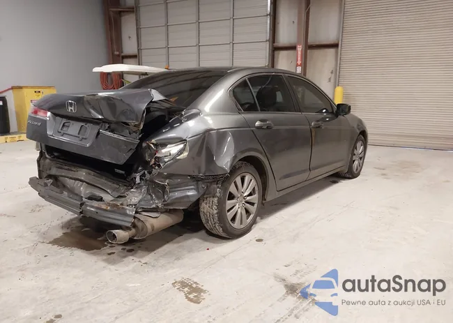 1HGCP2F77BA009849: 44255072