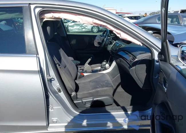 1HGCR2F72HA258773: 44255182