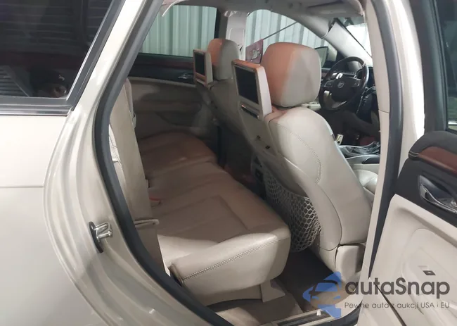 3GYFNFEYXBS628165: 44256423