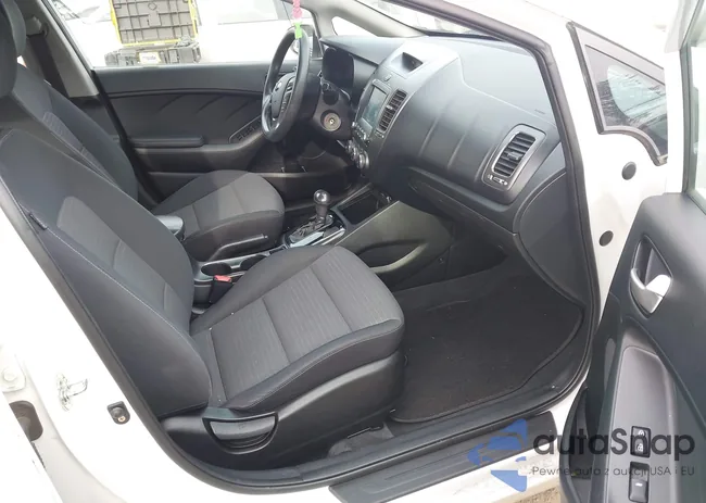 3KPFL4A77JE247173: 44256532