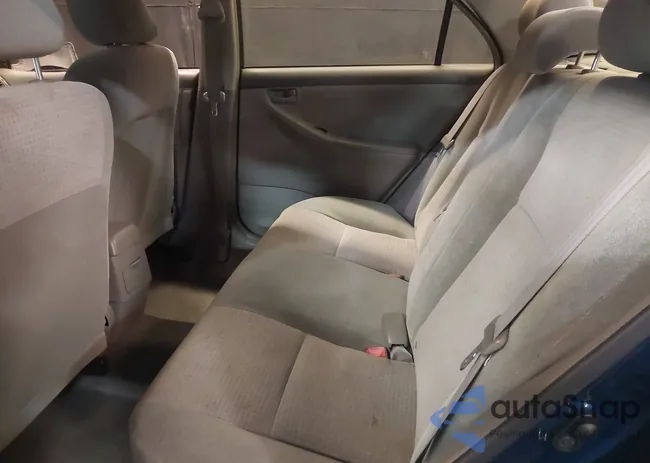 1NXBR32E48Z953710: 44256579