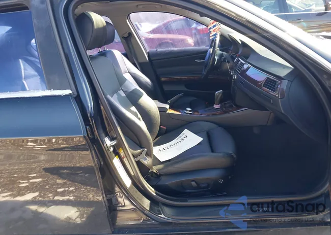 WBAVB735X8VH23739: 44256659