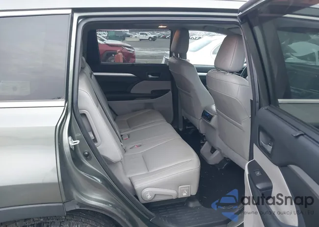 5TDJZRFH9JS811094: 44256700