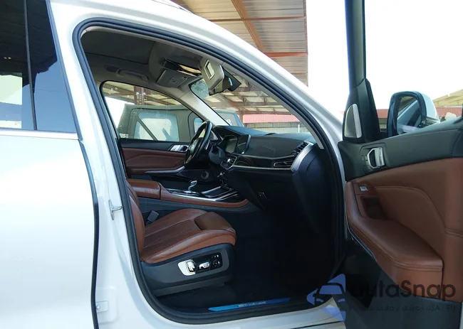 5UXCW2C57KLB43528: 44256750