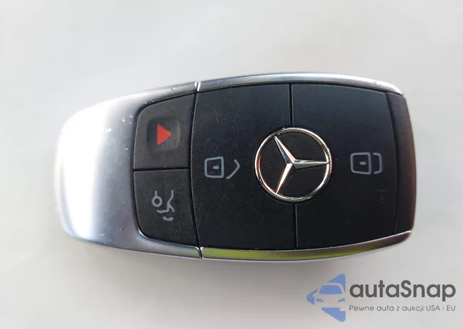 W1KWF8DB0LR579922: 44255866