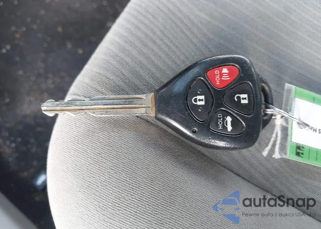 2T1BU4EEXBC711688: 44256067