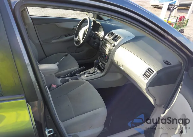 2T1BU4EEXBC711688: 44256067