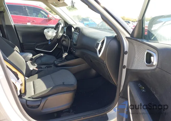 KNDJ23AUXM7780877: 44256171