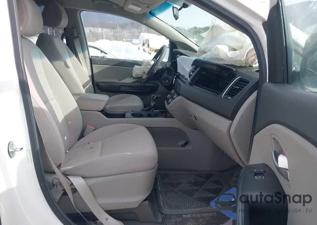 KNDMB5C1XF6061763: 44257234