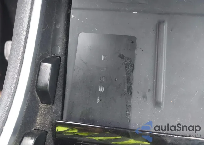 5YJYGDEEXLF035211: 44257364