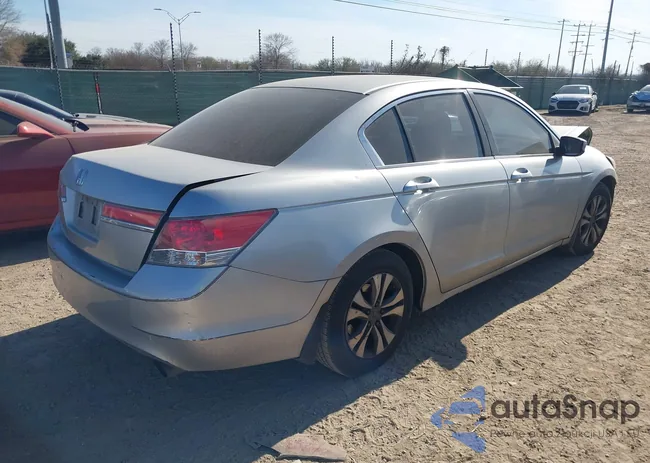 1HGCP2F37CA180213: 44257367