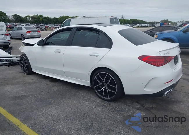 W1KAF4GB3SR251441: 44257371