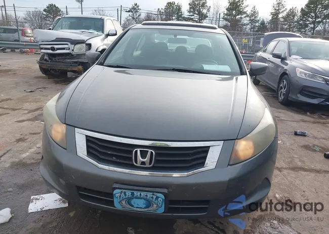 1HGCP26739A008210: 44257455