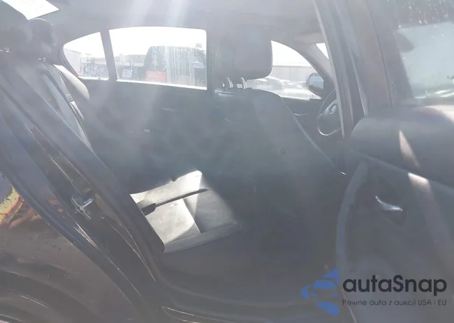 WBAPK7C52BA819420: 44257546