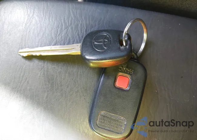 1NXBR32E28Z951504: 44257558