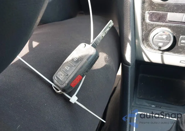 1VWAT7A30GC011115: 44257568