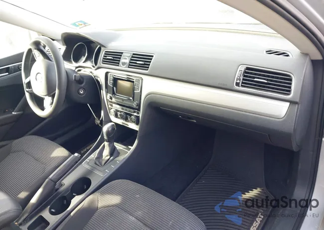 1VWAT7A30GC011115: 44257568