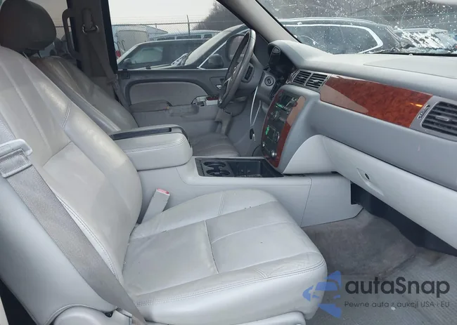 1GNSCBE08DR295779: 44257569