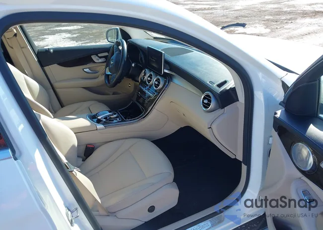 WDC0J4KB7HF250373: 44257648