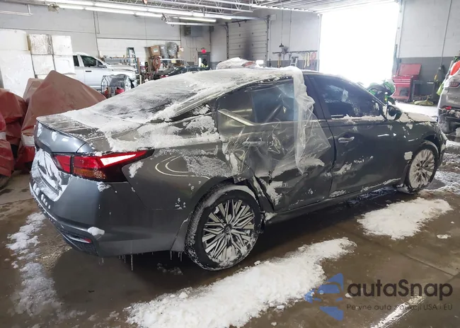 1N4BL4DW6RN407459: 44257771