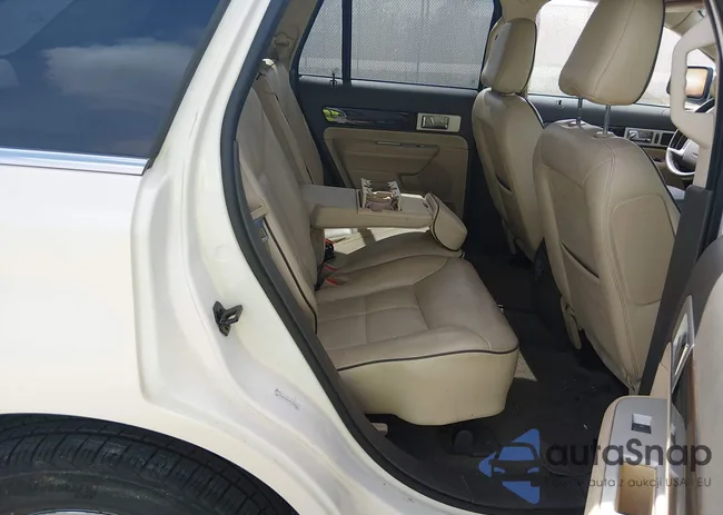 2LMDU68C78BJ27345: 44256972