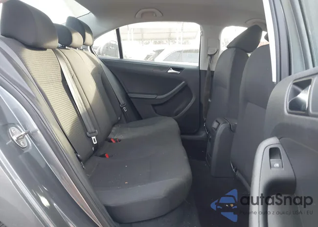 3VW267AJ9GM277077: 44257128