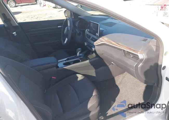 1N4BL4DW8RN404465: 44257133