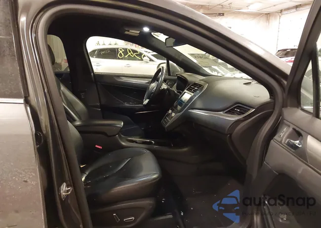 5LMCJ1C97HUL07706: 44258328