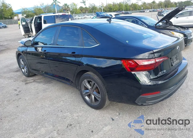 3VW7M7BU3RM044495: 44258443